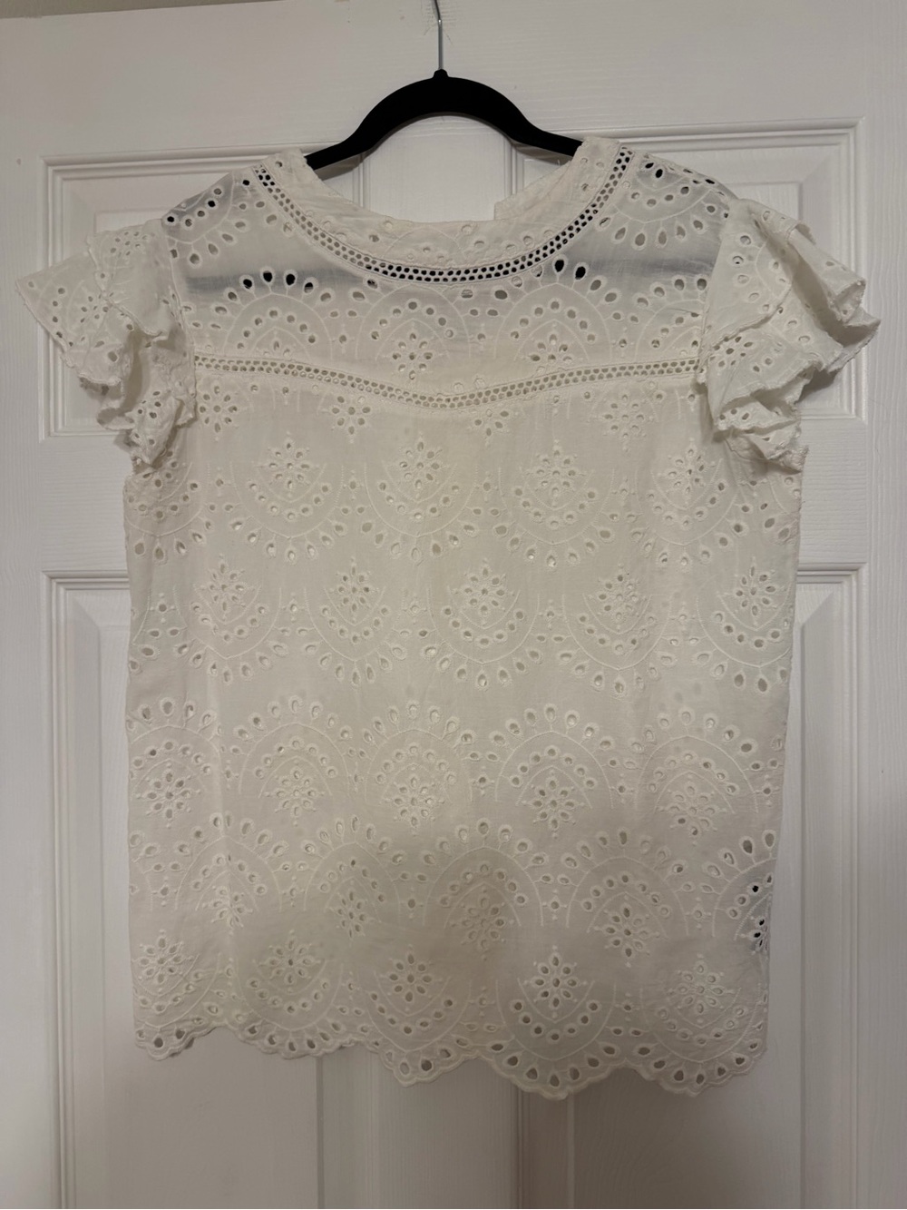 L&B White Eyelet Lace Flutter Sleeve Blouse